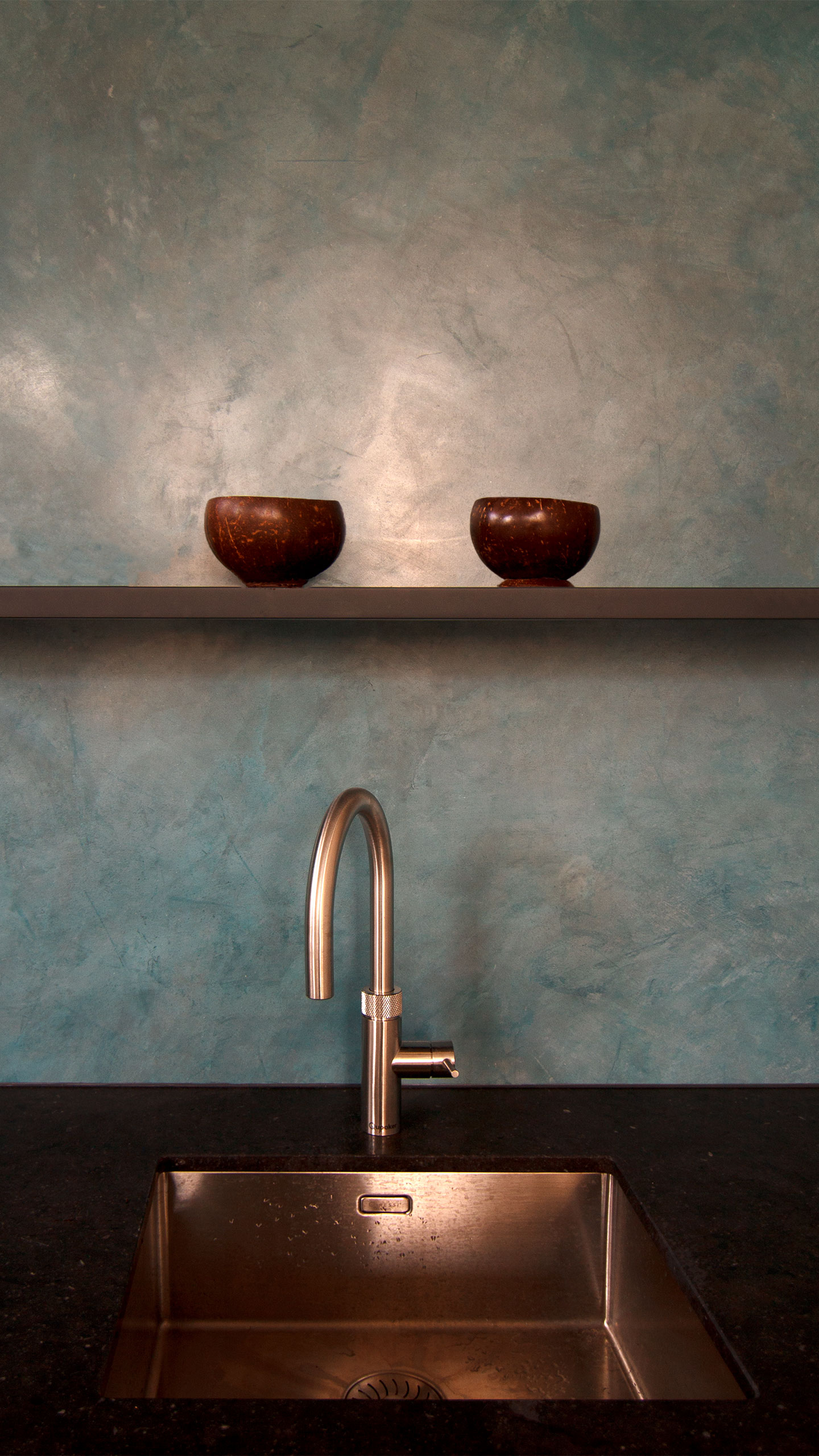 Waterproof Stucco - Waterproof Plaster in Amsterdam Canal House, Plaster detail 